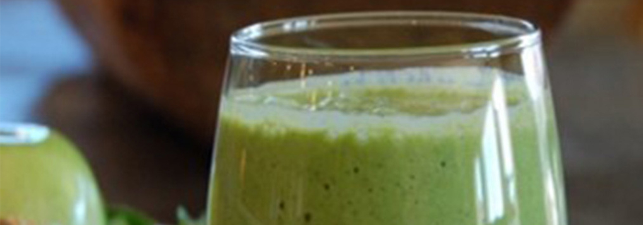 Chia and Yogurt Green Smoothie