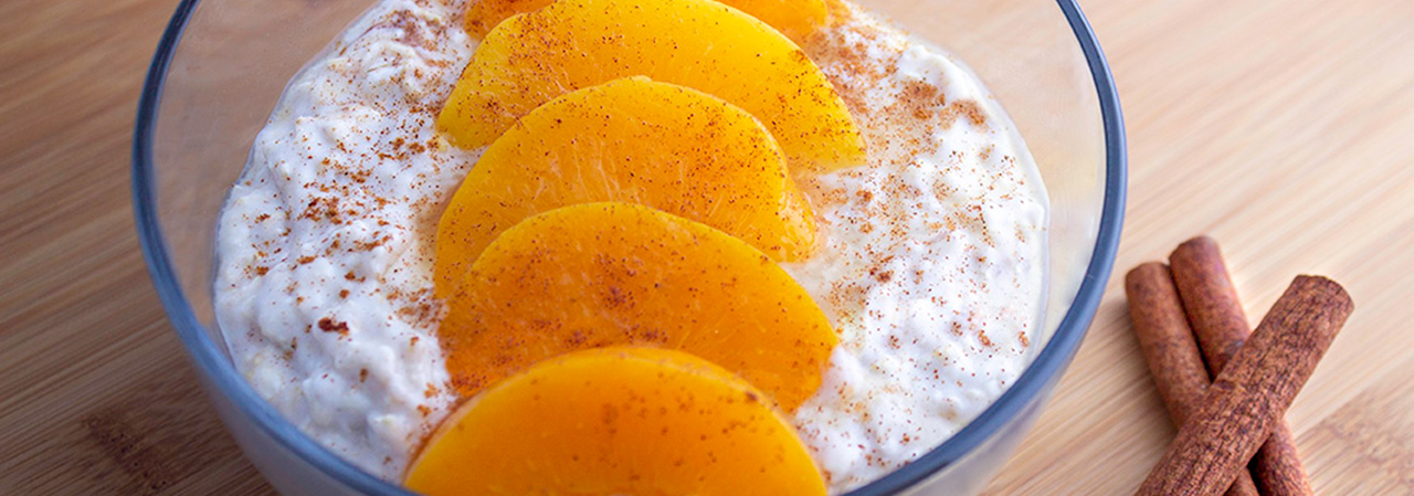 Peaches and Cream Cinnamon Overnight Oats