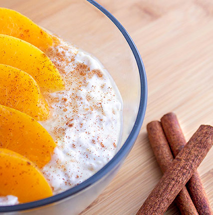 Peaches and Cream Cinnamon Overnight Oats